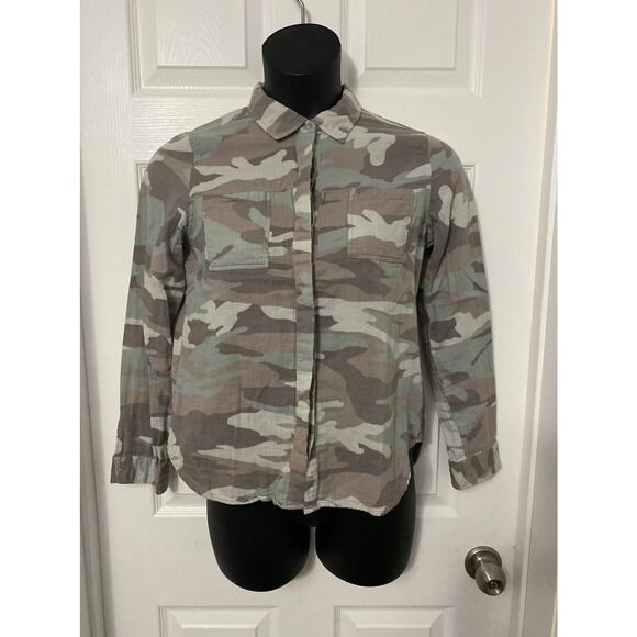 Love stitch light camo button down shirt size small - Picture 1 of 5